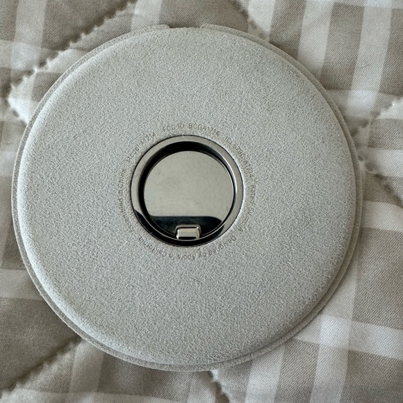 Apple Watch Magnetic Charging Dock - Picture 4 of 9